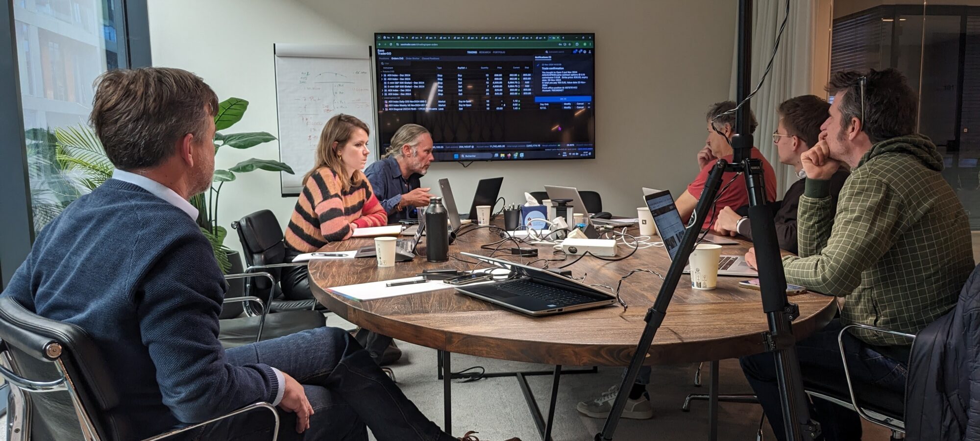 PXL 20241122 1453409992